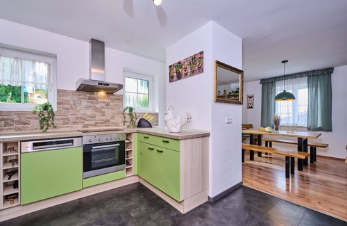 Kollnburg House | Beautiful private villa for 17 people with WIFI, pool, TV, terrace and pets allowed