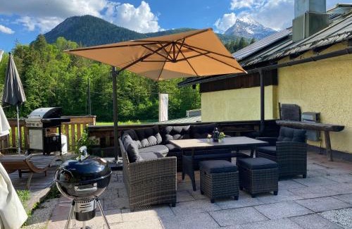 Engedey Apartment | C4S COME4STAY - Alpenblick Watzmann-Kehlstein - TOP Lage im Berchtesgadener Land I bis zu 10 Personen I große Terrasse mit Blick auf die Berge I Smart TV I Billiard I WLAN I kostenloser Parkplatz