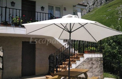 San Roque de Riomiera Cottage | Cabin ∙ 3 bedrooms ∙ 8 guests