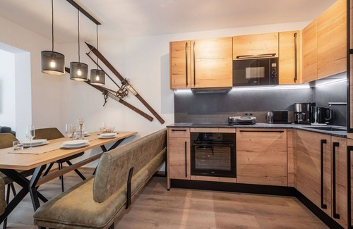 Kirchberg in Tirol Apartment | Cosy apartment for 6 people with pool, WIFI, TV and terrace