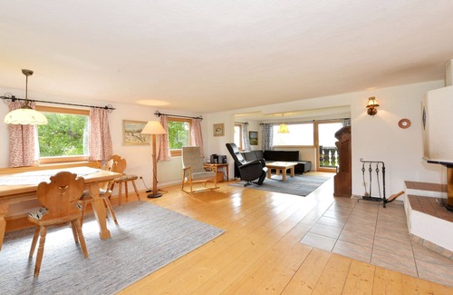 Viechtach House | Cosy Holiday Home in Viechtach Wiesing with Terrace