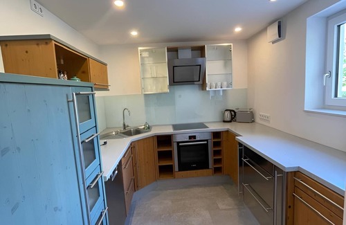 Wernberg-Koeblitz Apartment | Cozy basement apartment with spacious living room and green outdoor area
