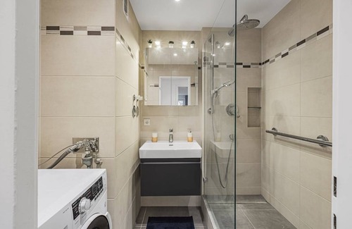 Aubing-Sud Resort | 65 m² Private room ∙ 1 bedroom ∙ 1 guest