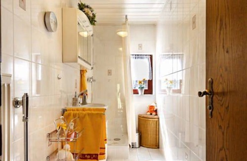 Aubing - Lochhausen - Langwied Resort | 185 m² Private room ∙ 1 bedroom ∙ 1 guest