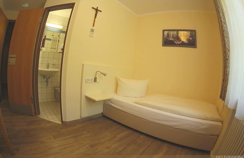 Neumarkt in der Oberpfalz Resort | Private room ∙ 1 guest
