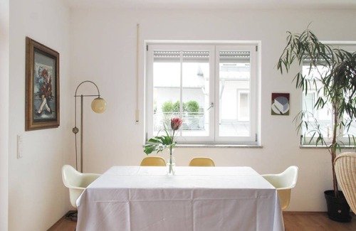 Furstenried-West Apartment | 70 m² Apartment ∙ 2 bedrooms ∙ 2 guests