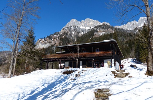 Nesselwaengle House | Detached vacation house with view upon the valley, sunny location