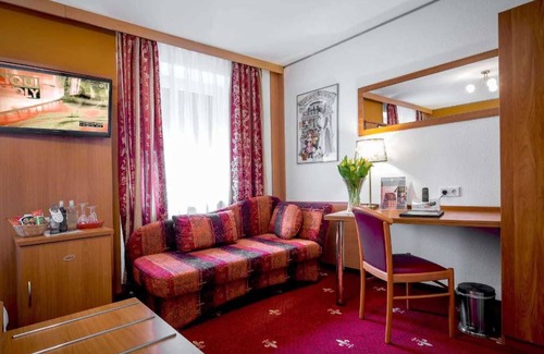 Mitte House | Double room - Hotel Burgschmiet GmbH