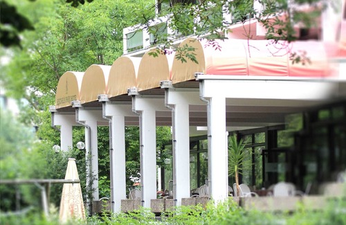 Bad Windsheim House | Double room with park view - Reichels Parkhotel