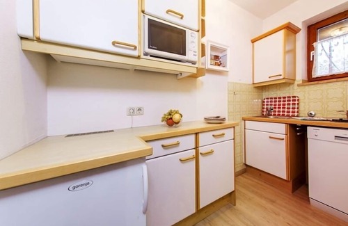 Entfelden Apartment | Drei-Raum-Ferienwohnung (7) Unterberg, 82 qm, Bad/WC, Extra-Schlafzimmer, Küche, Balkon