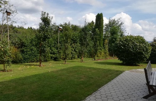 Bad Koetzting Apartment | Ebenerdige, 75qm-große Ferienwohnung in ruhiger Lage
