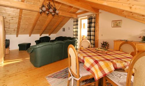 Regenhutte Apartment | Ferienhaus Schachtenbach