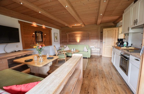 Schoenau am Koenigssee Apartment | Ferienwohnung 1, 2 Personen, Balkon, 50 qm, Wohn- und Schlafraum getrennt