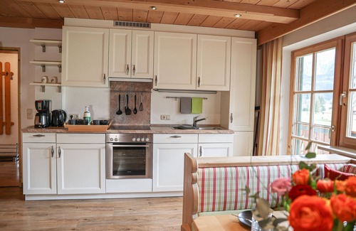 Schoenau am Koenigssee Apartment | Ferienwohnung 1, 2 Personen, Balkon, 50 qm, Wohn- und Schlafraum getrennt