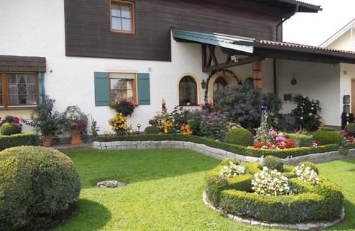 Bernau am Chiemsee Apartment | Ferienwohnung 2 "Chiemseestern" für 1-3 Personen (65 qm, 1. Etage)