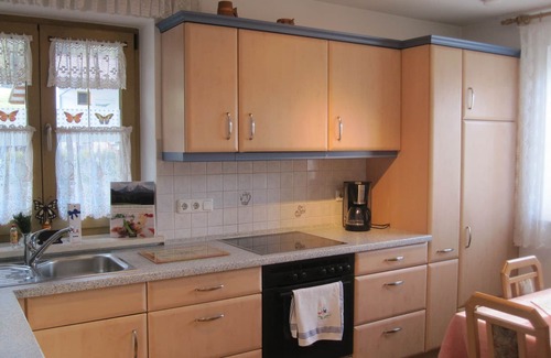 Bischofswiesen Apartment | Ferienwohnung 2-4 Personen, ca. 65 qm, 1 Schlafzimmer, Wohnzimmer, Küche mit Essecke, Balkon