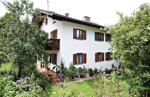 Bad Endorf Apartment | Ferienwohnung, 34 qm Erdgeschoss, 1 Seperates Schlafzimmer