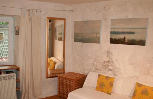 Insel Apartment | Ferienwohnung Altes Haus 4 - Gemütlich und zentral in denkmalgeschütztem Haus