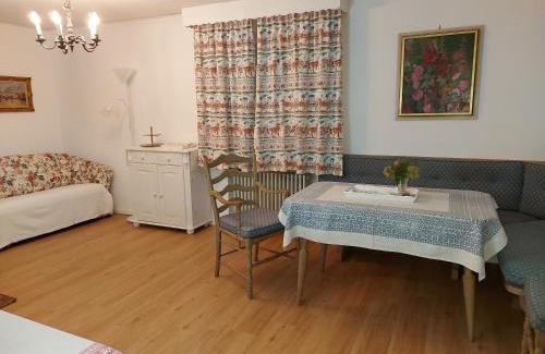 Munchen District Apartment | Ferienwohnung Grünwald