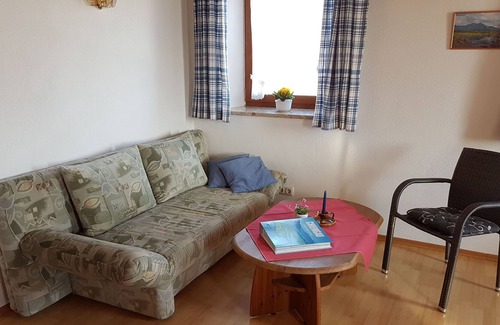 Seeon-Seebruck Apartment | Ferienwohnung mit Balkon für 4 Personen, 45 qm