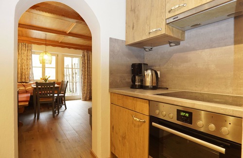 Bad Feilnbach Apartment | Ferienwohnung "Mirabelle" barrierefrei, 60 qm bis 4 Personen, Erdgeschoss, 2 separate Schlafzimmer, Südterrasse.