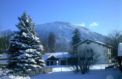Ruhpolding Apartment | Ferienwohnung -Unternberg- (27qm), Terrasse, Behindertengerecht, Kochnische, 1 Wohn-/Schlafzimmer, WLAN, max 3 Personen