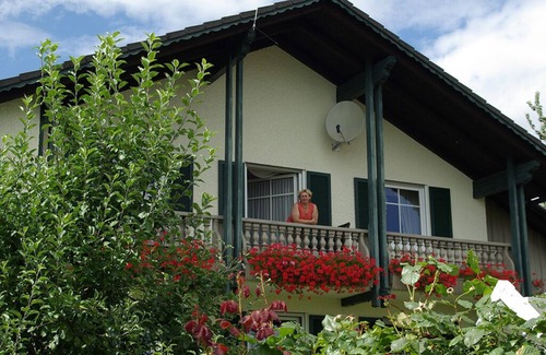 Bad Birnbach Apartment | Ferienwohnung Westblick | Sonnige FeWo - 15 Geh-Min. zur Rottal Terme