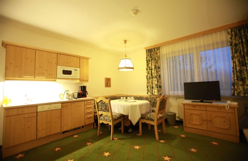 Imst Apartment | Genießen Sie die Freiheit der Ferienwohnung Gepaart mit dem Komfort vom 4-hotel