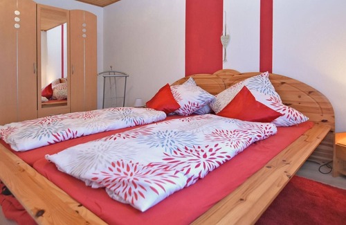 Goessweinstein Apartment | Gorgeous Apartment in Wichsenstein with Private Terrace