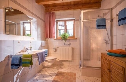 Kiefersfelden Apartment | "große" Ferienwohnung Zuhaus bis 7 Personen (96 qm)