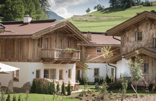 Ladis Ski Chalet | Hüttendorf Ladizium
