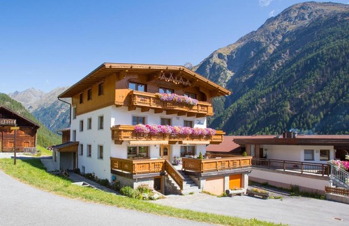 Soelden Bed & Breakfast | Haus Alois
