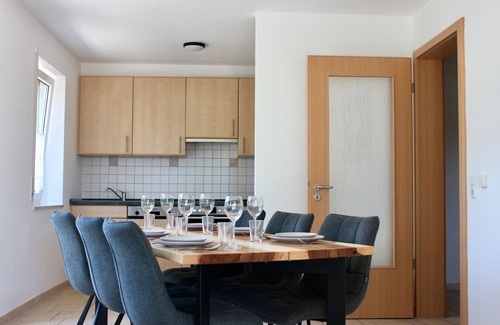 Merkendorf Apartment | Holiday Apartment 'Sonnenterrasse' with Private Terrace, Private Garden and Wi-Fi