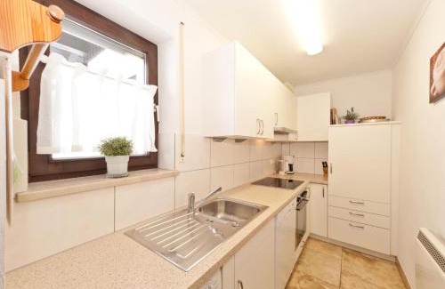 Reichenbach House | Holiday Home with Garden and Terrace