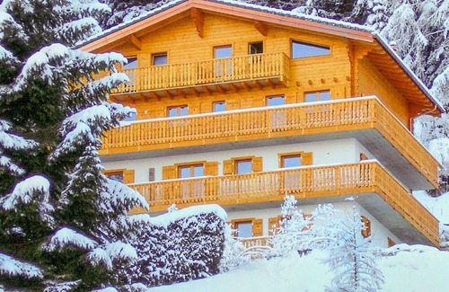 Riddes Ski Chalet | Holiday house La Tzoumaz for 1 - 22 persons - Detached holiday house