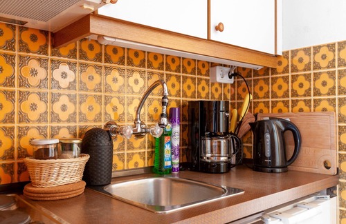 Sankt Johann in Tirol Apartment | Holzwohnung in St. Johann in Tyrol with terrace