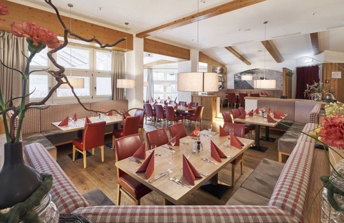 Garmisch-Partenkirchen Hotel | Hotel ∙ 2 guests