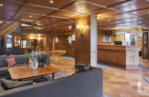 Garmisch-Partenkirchen Hotel | Hotel ∙ 2 guests