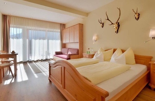 Bruck am Ziller Hotel | Hotel ∙ 4 guests