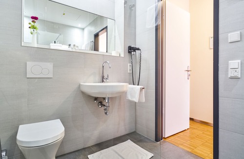 Altenerding Hotel | Hotel Apfelbaum