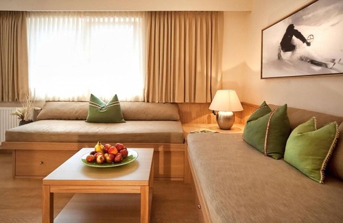 Mayrhofen Apartment | Hotel ∙ Hotel Apartments Neuhaus - INCL. LIFT PASS Apartment, sleeps 5 (approx. 66 m², max. 4 adults 1 child), BB