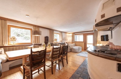 Pettneu am Arlberg House | ☆ House for 17 people | 2 balconies | 3 kitchens