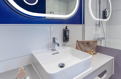 Neuperlach Hotel | Ibis Styles Muenchen Perlach