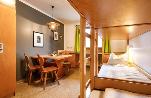 Kreuth Hostel | Jugendherberge Kreuth-Scharling - Hostel