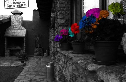 El Poyo del Cid House | La Casa del Herrero