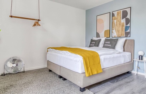 Munchen District Apartment | limehome Garching Bürgermeister-Amon-Str. |Suite M