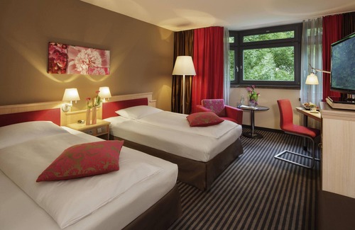 Hallbergmoos Hotel | Mövenpick Hotel München Airport
