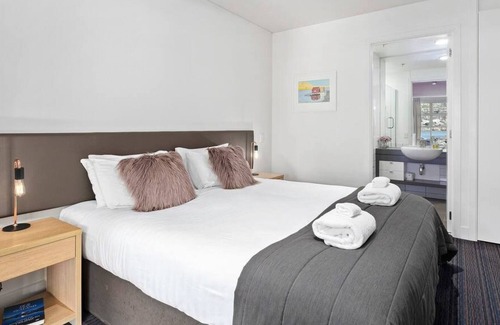 Frankton Apartment | Marina Quarters 404B | Amazing Views