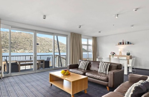 Frankton Apartment | Marina Quarters 404B | Amazing Views