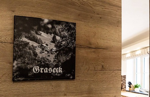 Garmisch-Partenkirchen Apartment | Modern apartment "Graseck" in a great location in Garmisch-Partenkirchen